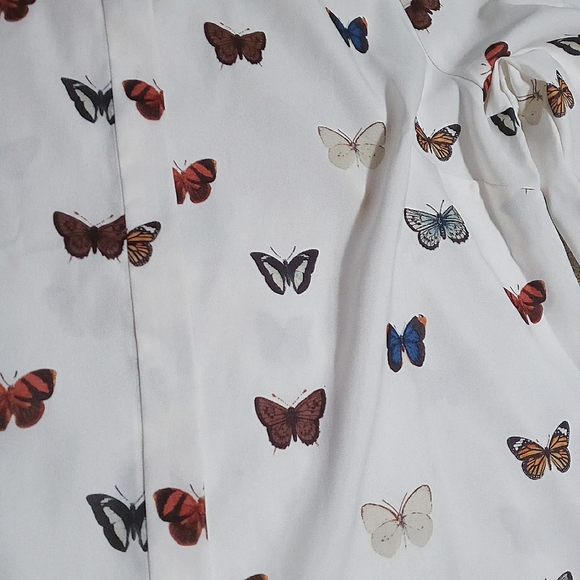 🦋NWOT Forever 21 Butterfly Button Up Blouse sz M - Picture 7 of 10